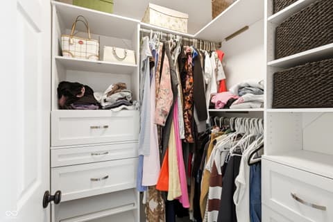 Walk In Closets — 19338 Links Lane, Noblesville, IN