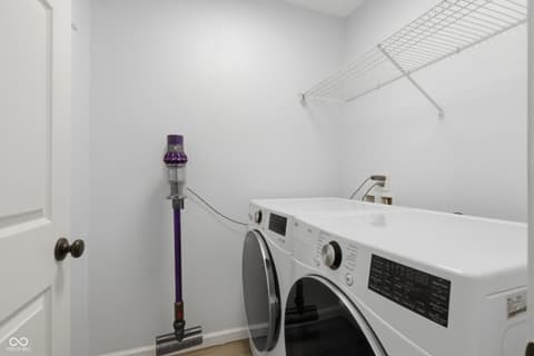Laundry room at 19338 Links Lane, Noblesville, IN