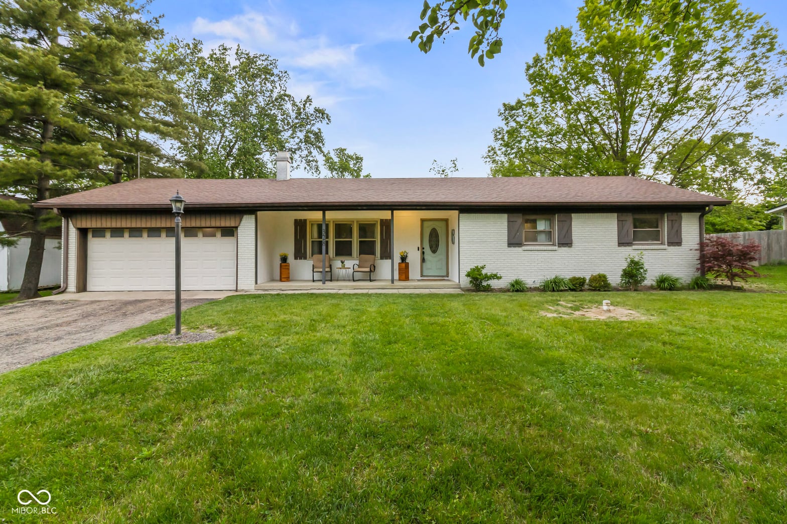 Front exterior at 328 Fox Circle, Noblesville, IN