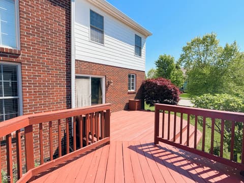 Outdoor living area at 2535 Murphy Circle N, Carmel, IN