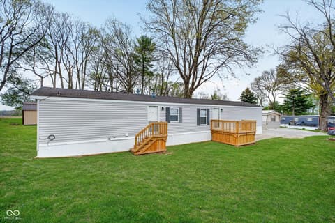 48 Echo Lake W Drive