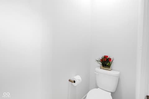 Primary bathroom at 14565 Pomona Lane, Carmel, IN