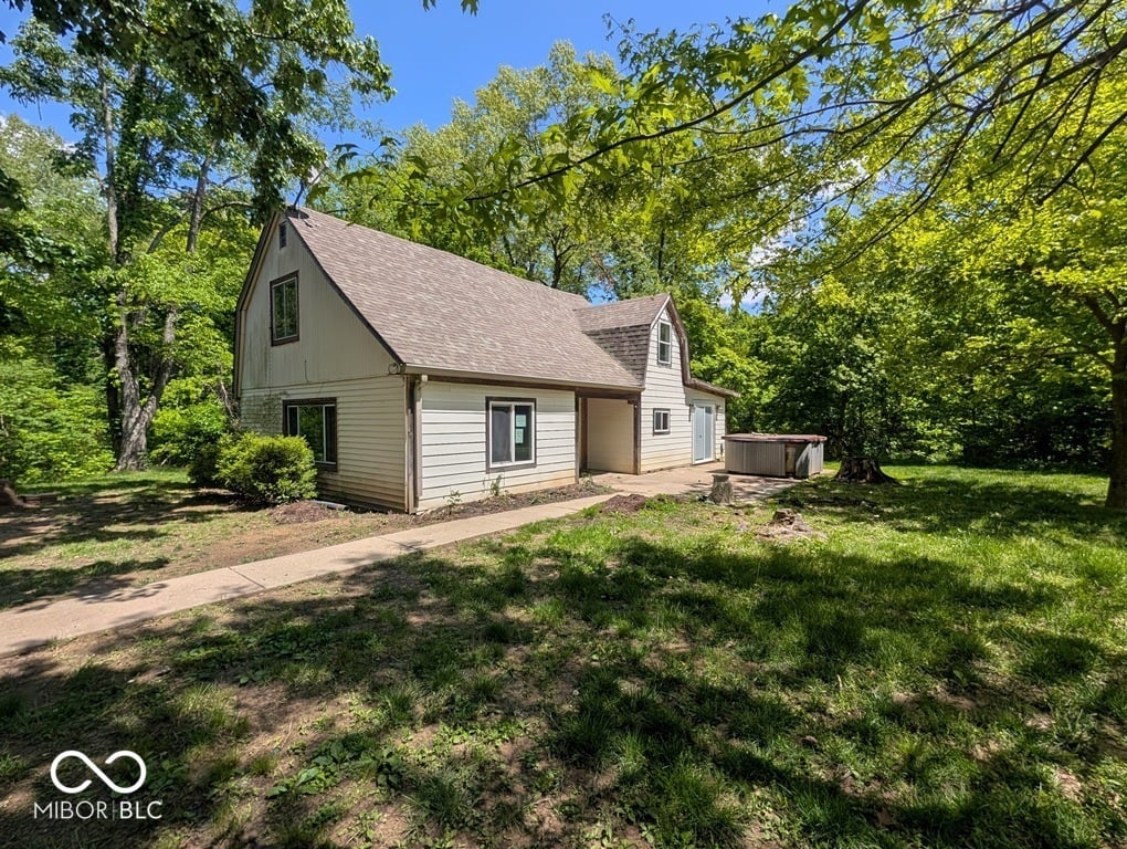 Photo of 925 Pumpkinvine Hill Road, Martinsville, IN
