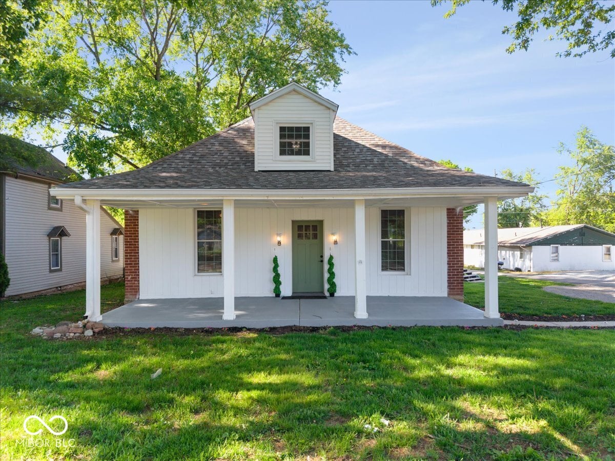 Front exterior at 2917 Huntsville Road, Pendleton, IN