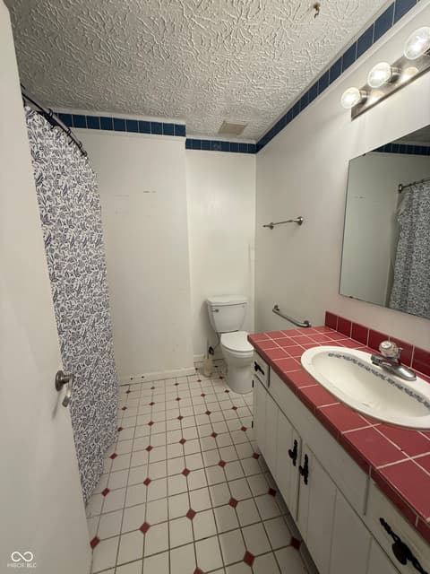 Photo of 2 Holmes Court, Greenfield, IN