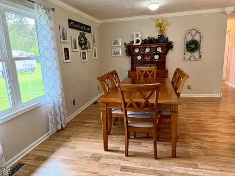 Dining room at 7975 W 50 S, Morgantown, IN