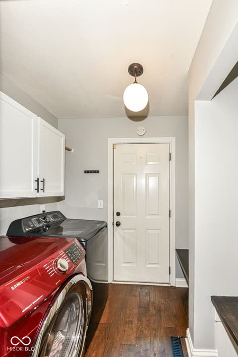 Laundry room at 7040 Koldyke Place, Fishers, IN