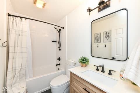 Bathroom at 7040 Koldyke Place, Fishers, IN