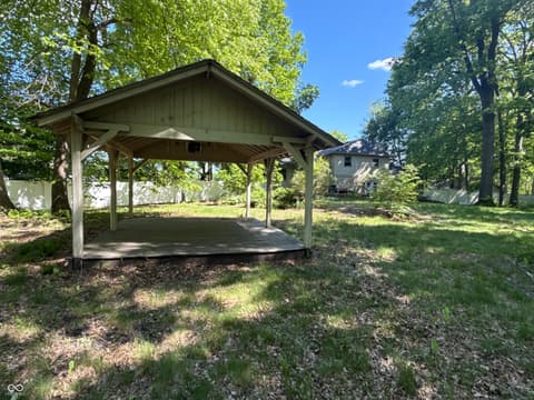 Yard at 10676 Oakwood Court, Carmel, IN