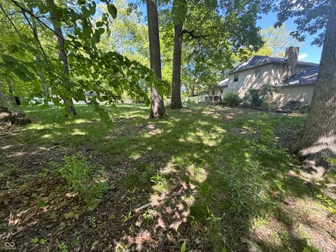 Yard at 10676 Oakwood Court, Carmel, IN
