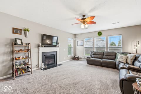 Photo of 2707 Kilgobbin Cres, Brownsburg, IN