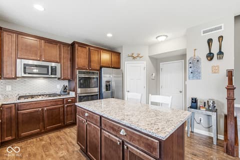 Photo of 2707 Kilgobbin Cres, Brownsburg, IN