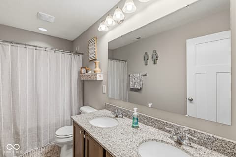 Photo of 2707 Kilgobbin Cres, Brownsburg, IN