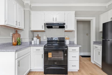 Kitchen at 911 Washington Boulevard, Anderson, IN