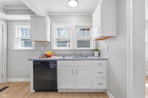 Kitchen at 911 Washington Boulevard, Anderson, IN