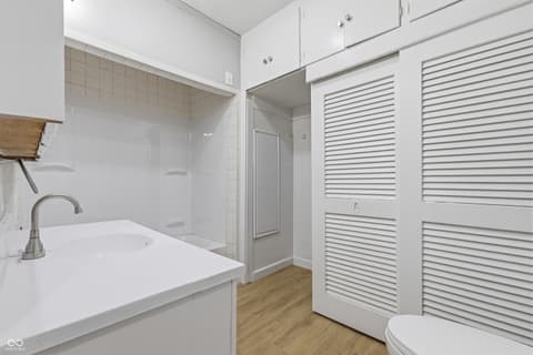 Bathroom at 911 Washington Boulevard, Anderson, IN
