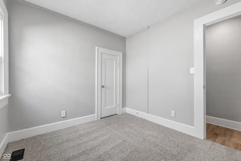 Bedroom at 911 Washington Boulevard, Anderson, IN