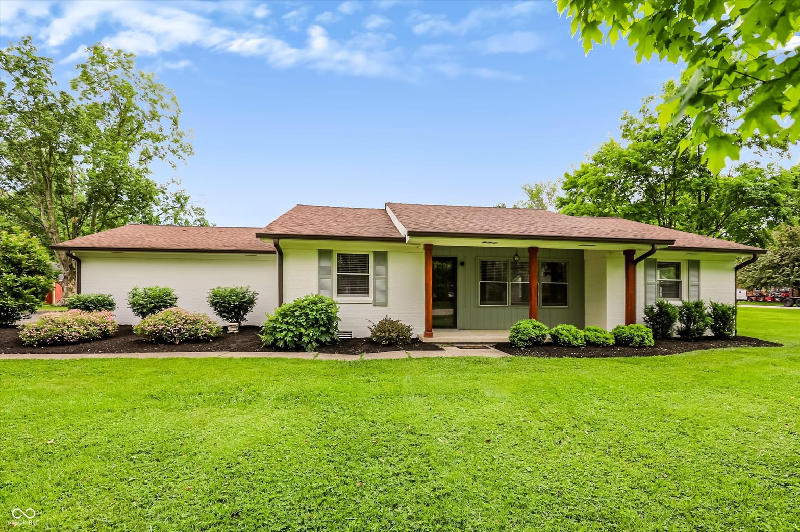 Photo of 132 Beechwood Drive, Westfield, IN