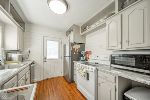 Photo of 922 Alhambra Drive, Anderson, IN