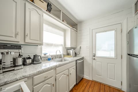 Photo of 922 Alhambra Drive, Anderson, IN