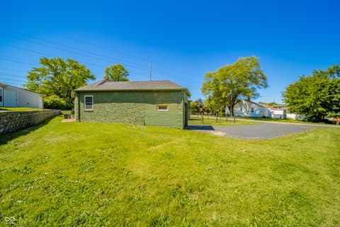 Photo of 922 Alhambra Drive, Anderson, IN