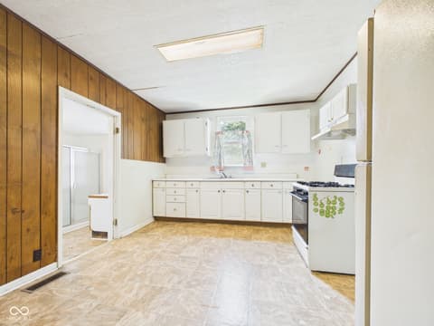 Photo of 718 Ruddle Avenue, Anderson, IN