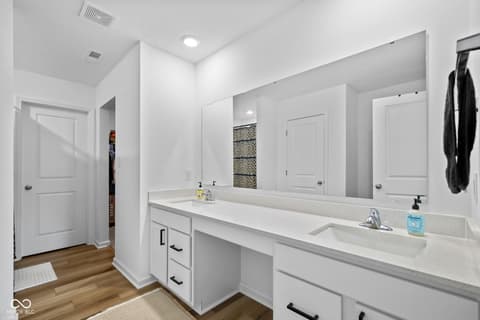 Photo of 6302 Meadow Path Way, Indianapolis, IN
