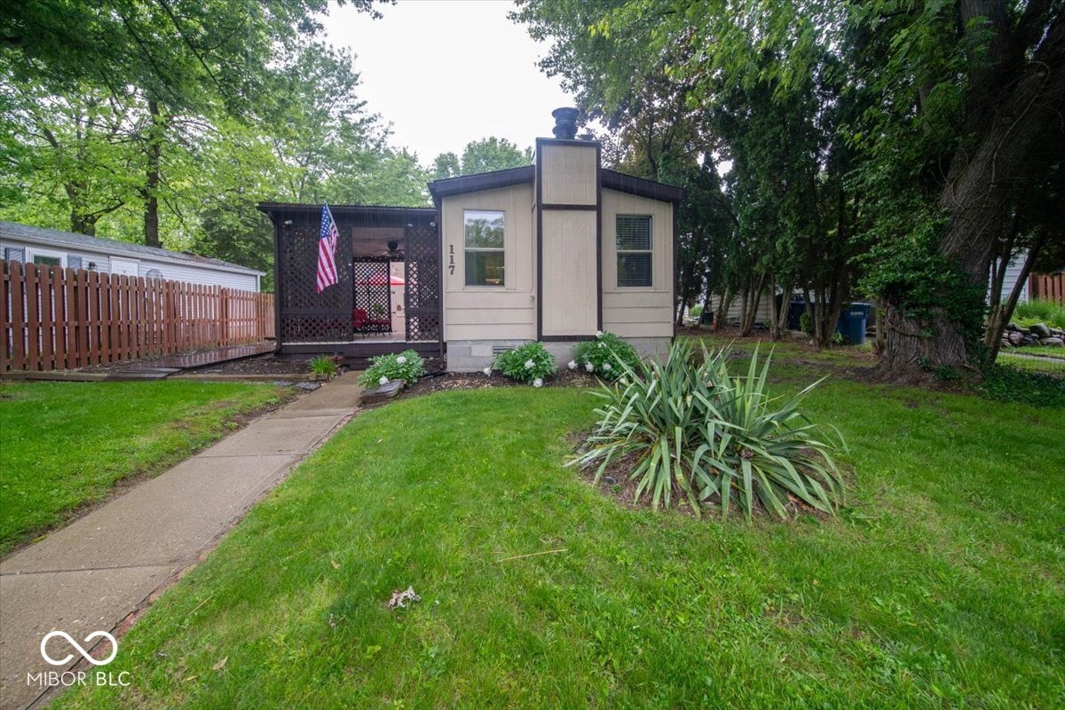Front exterior at 117 Cottonwood Drive, Cicero, IN