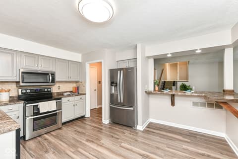 Photo of 34 Sleepy Hollow Court, Westfield, IN