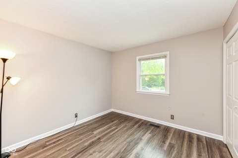 Photo of 34 Sleepy Hollow Court, Westfield, IN