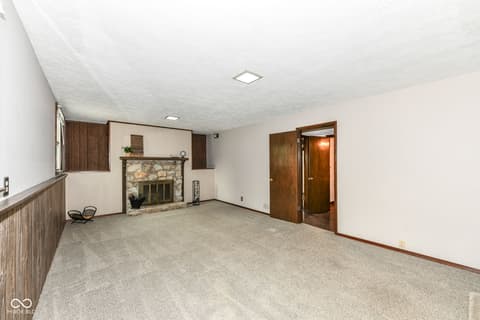 Photo of 34 Sleepy Hollow Court, Westfield, IN