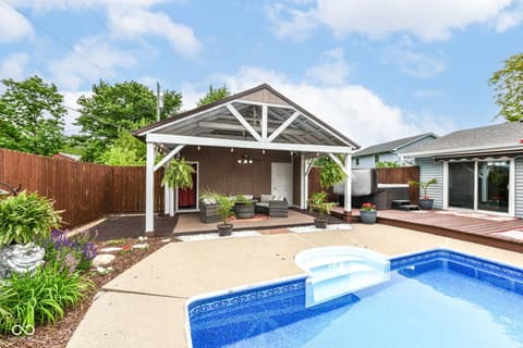 Photo of 34 Sleepy Hollow Court, Westfield, IN