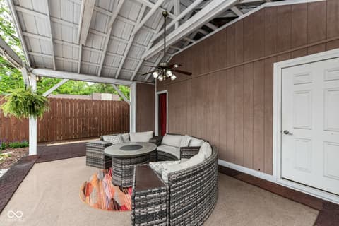 Photo of 34 Sleepy Hollow Court, Westfield, IN