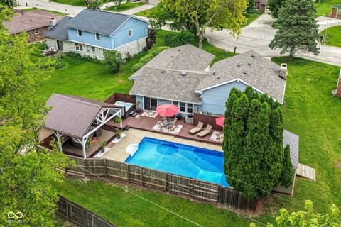 Photo of 34 Sleepy Hollow Court, Westfield, IN