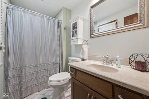 Photo of 108 S Lansdown Way, Anderson, IN