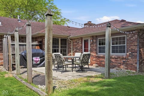Photo of 108 S Lansdown Way, Anderson, IN