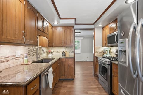 Photo of 108 S Lansdown Way, Anderson, IN