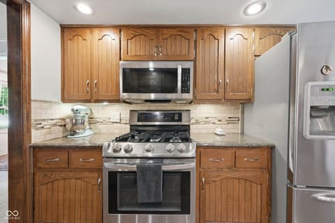 Photo of 108 S Lansdown Way, Anderson, IN