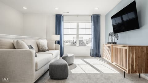 Loft — 565 Melbrook Street, Arcadia, IN