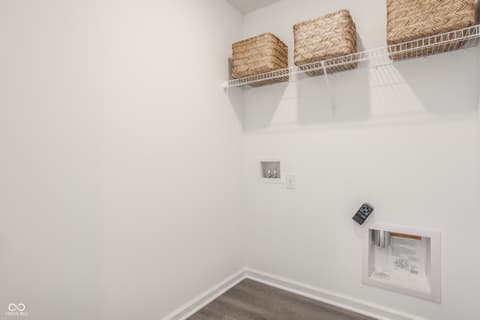 Laundry room at 565 Melbrook Street, Arcadia, IN