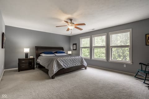 Photo of 207 Wakefield Way, Zionsville, IN
