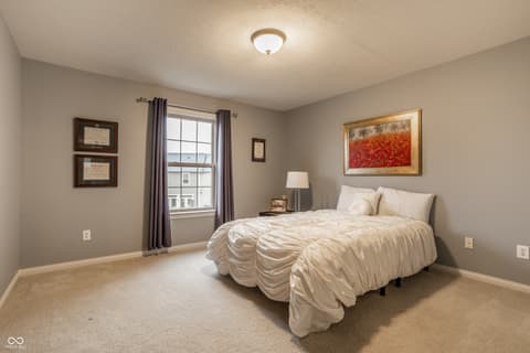 Photo of 207 Wakefield Way, Zionsville, IN