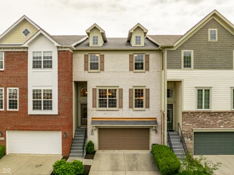 Photo of 207 Wakefield Way, Zionsville, IN