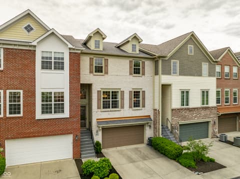 Photo of 207 Wakefield Way, Zionsville, IN