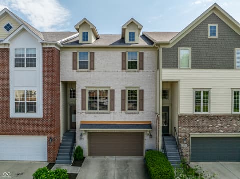 Photo of 207 Wakefield Way, Zionsville, IN