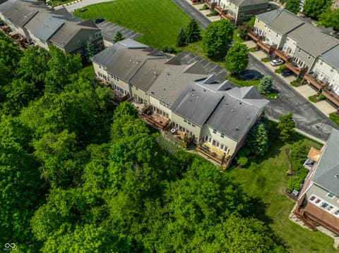 Photo of 207 Wakefield Way, Zionsville, IN