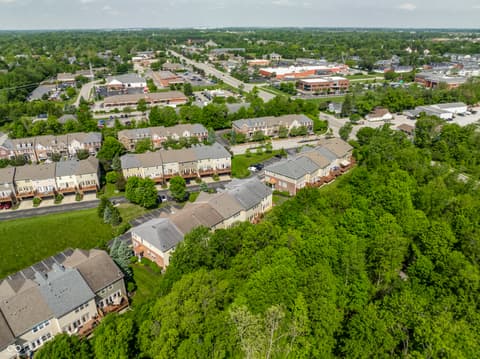 Photo of 207 Wakefield Way, Zionsville, IN