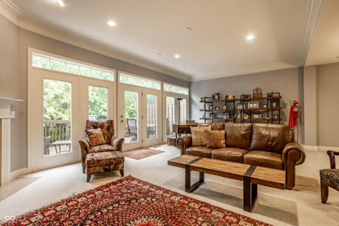Photo of 207 Wakefield Way, Zionsville, IN