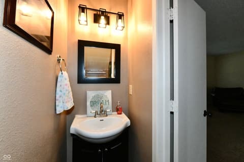 Photo of 9890 Sapphire Berry Lane, Fishers, IN