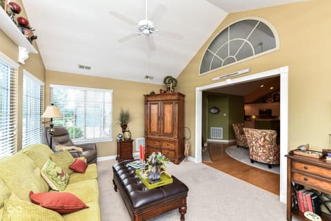 Bonus room at 13836 Rue Fontaine Lane, McCordsville, IN